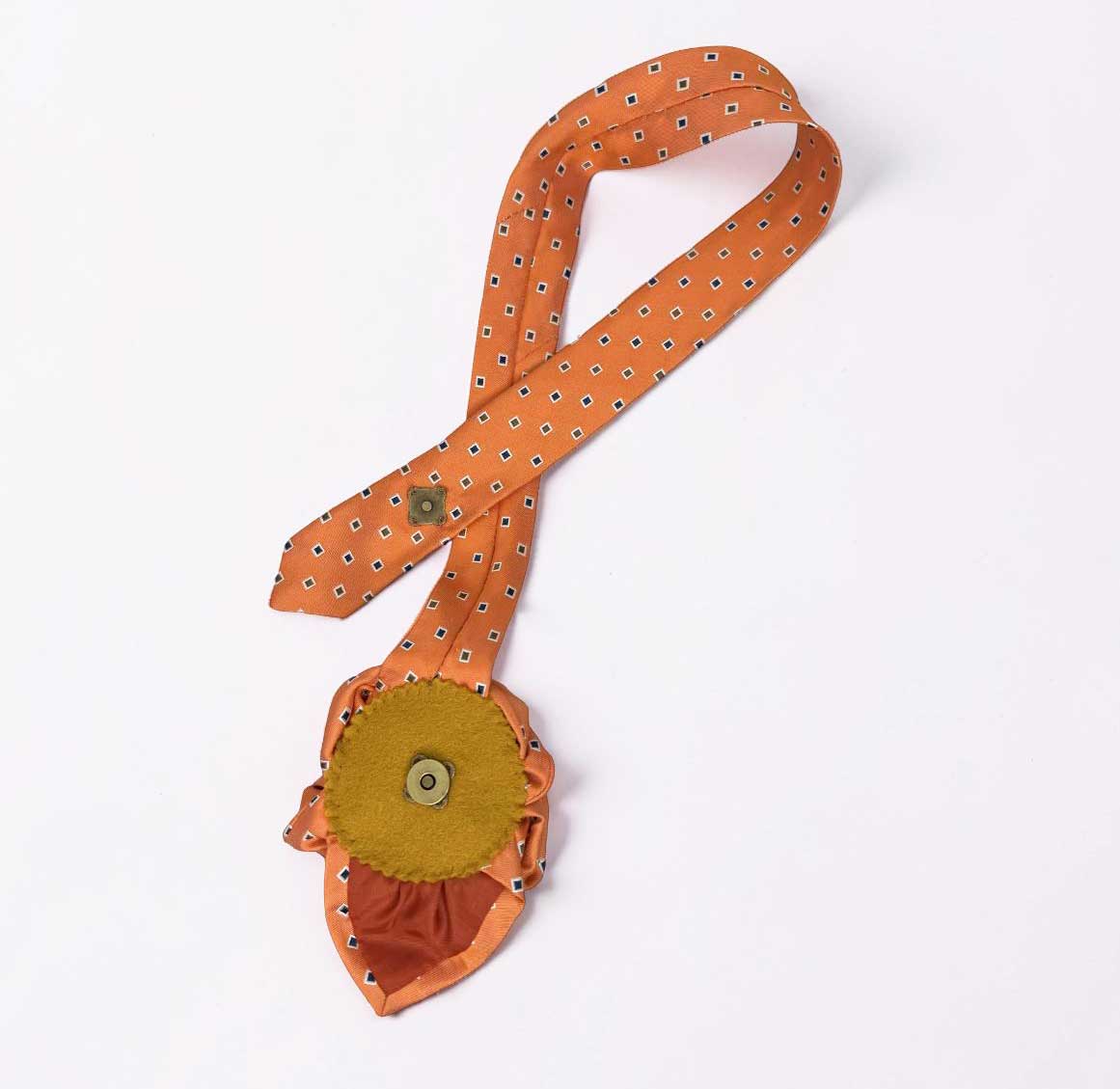 Krawattencollier orange Quadrate – Bild 3